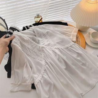 Puff-sleeve V-neck Lace-trim Top