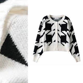 Houndstooth Jacquard Knit Cardigan