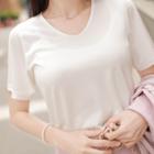 Round-neck Short-sleeve Silky T-shirt