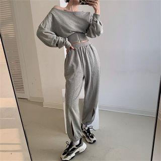 Long-sleeve Off-shoulder Cropped Top / Cutout Loose-fit Sweatpants