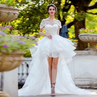 Lace Ruffled Dip-back Wedding Dress