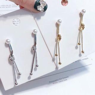 Faux Pearl Knotted Earring