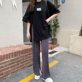 Elbow-sleeve T-shirt / Patterned Pants / Set