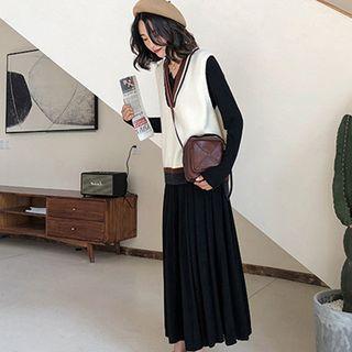 Set: Long-sleeve Midi Dress + V-neck Knit Vest