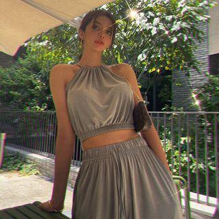 Tie-halter Band-hem Crop Top