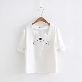 Short-sleeve Cat Embroidery Top