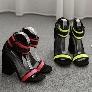 Block Heel Buckled Striped Sandals