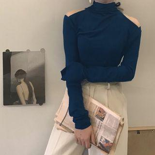 High-neck Off-shoulder Plain T-shirt