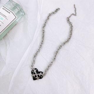 Throne Heart Necklace