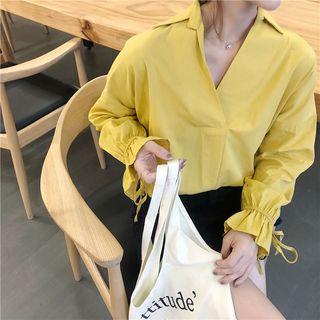 Ruffle Trimplain V-neck Top