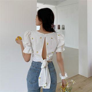 Square Collar Short-sleeved Embroider Lace Up Top