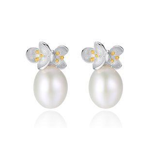 Sterling Silver Elegant Temperament Flower White Freshwater Pearl Stud Earrings Silver - One Size