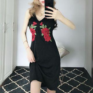 Floral Embridery Spaghetti Strap Dress