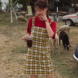 Crew-neck Short-sleeve T-shirt / Plaid Pinafore Dress