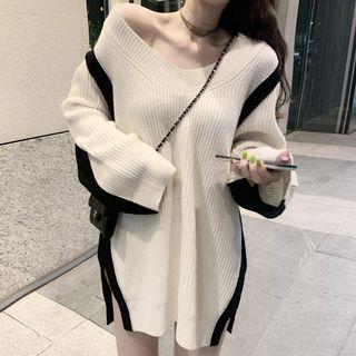 V-neck Two-tone Ribbed Sweater