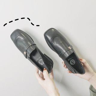 Square-toe Lettering Loafers