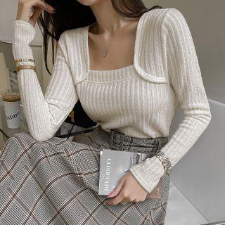 Square-neck Drawstring-side Top