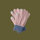 Two-tone Cable-knit Gloves