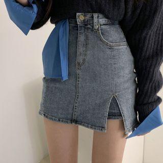 Distressed Slit-hem Mini Denim Skirt