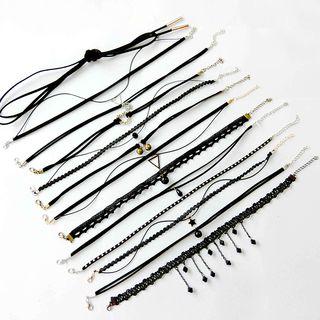 Set Of 13: Choker