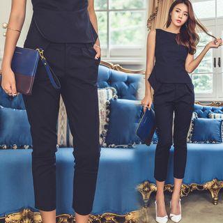 Set: Sleeveless Top + Cropped Slim Fit Pants