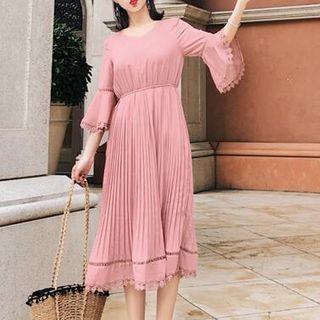 Bell Elbow-sleeve V-neck Dress