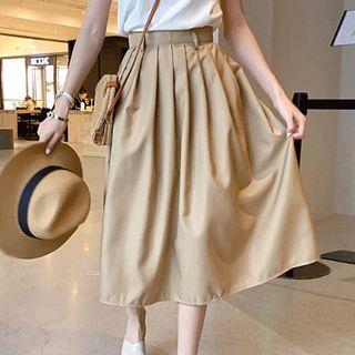 Short-sleeve T-shirt / Pleated Midi A-line Skirt / Set