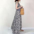 Sleeveless Ruffled Floral Print Maxi A-line Dress White Flowers - Black - One Size