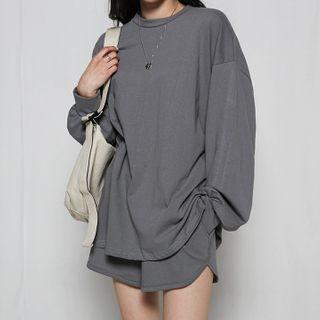 Set: Oversized Sweatshirt + Shorts
