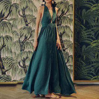Sleeveless V-neck Open Back Plain Maxi Dress