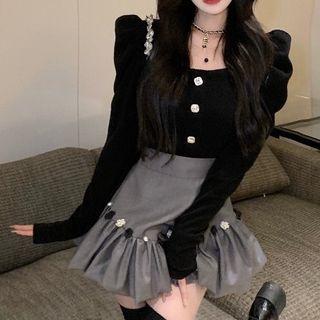 Long Sleeve Square Neck Buttoned Top