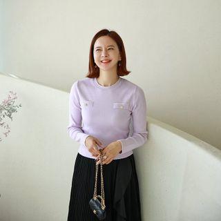 Metallic-button Contrast Scallop-trim Knit Top