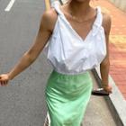 Sleeveless V-neck Twisted Crop Top
