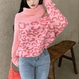 Asymmetrical Leopard Print Panel Sweater