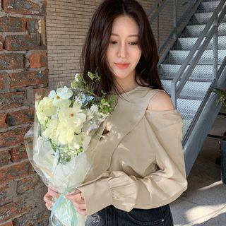 Asymmetric-shoulder Button-trim Blouse