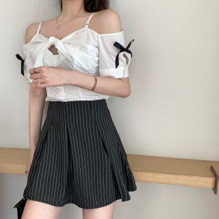 Short-sleeve Tie Neck Tie Accent Top / High-waist Striped Skirt