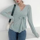 V-neck Ribbon Long-sleeve T-shirt