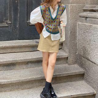 Set: Patterned Sweater Vest + Puff-sleeve Blouse + Mini Skirt