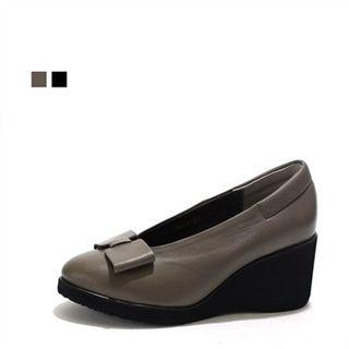 Genuine Leather Bow-front Wedge Pumps