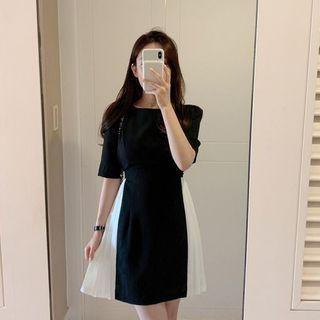 Two-tone Pleated Panel Short-sleeve Mini A-line Dress
