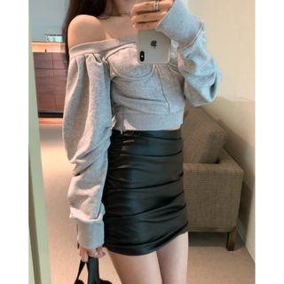 Off-shoulder Sweatshirt / Mini Pencil Skirt