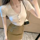 Button Short-sleeve T-shirt / Pencil Skirt