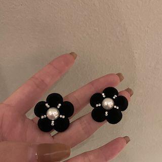 Flocking Flower Faux Pearl Alloy Earring 1 Pair - Black - One Size