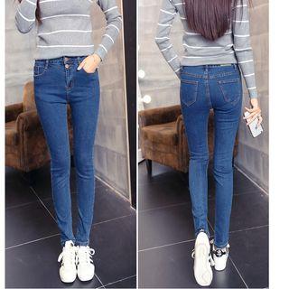 Button Skinny Jeans