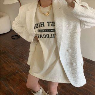 Plain Long-sleeve Blazer / Lettering Short-sleeve T-shirt