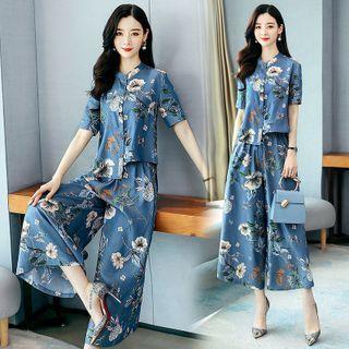 Set: Short-sleeve Floral Print Button-up Blouse + Cropped Wide Leg Pants