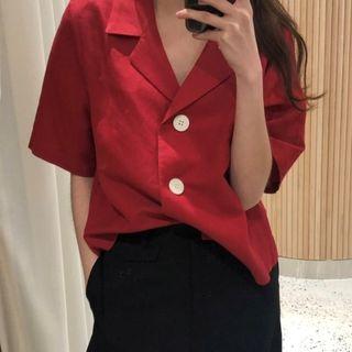 Short-sleeve Three Button Shirt