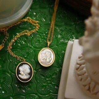 Retro Embossed Angel Pendant Necklace