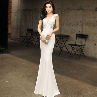Sleeveless Embellished Mermaid Wedding Dress