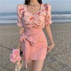 Puff-sleeve Print Top / Ribbon Mini Pencil Skirt